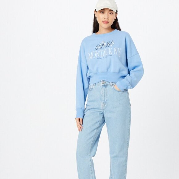 Abercrombie & Fitch Fleece Embroidered Cropped Crewneck Sweatshirt 37314 - Picture 9 of 10